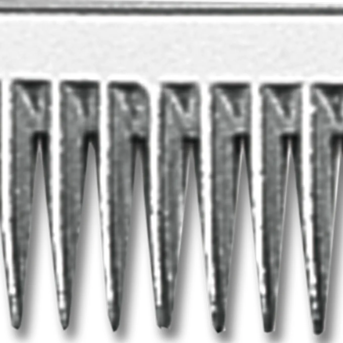 Mähnen-Reißkamm, Metall